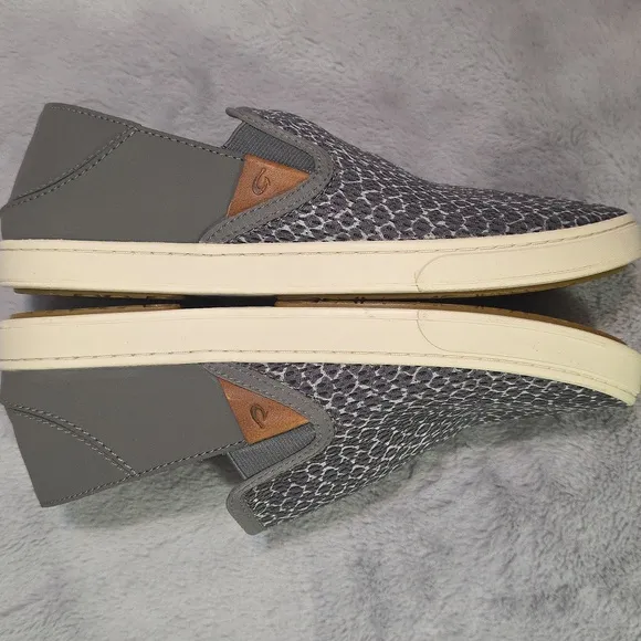 🆕️ OluKai Pehuea Pa'I Slip On Sneaker