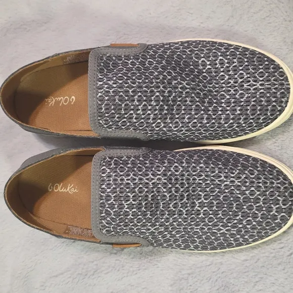 🆕️ OluKai Pehuea Pa'I Slip On Sneaker