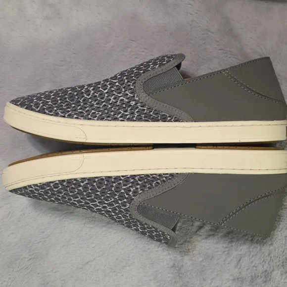 🆕️ OluKai Pehuea Pa'I Slip On Sneaker