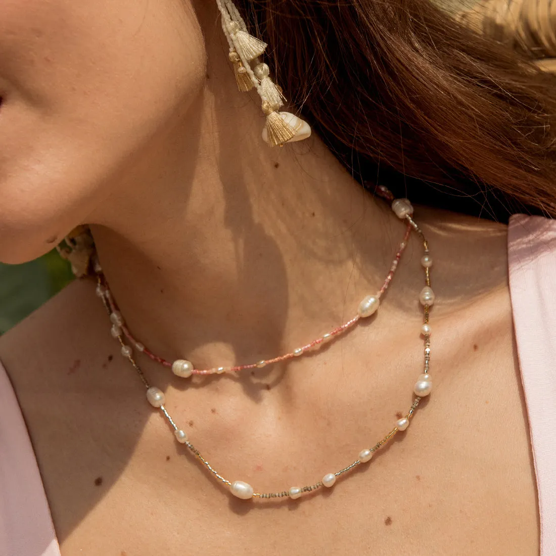 Adjustable beaded necklace with pearls