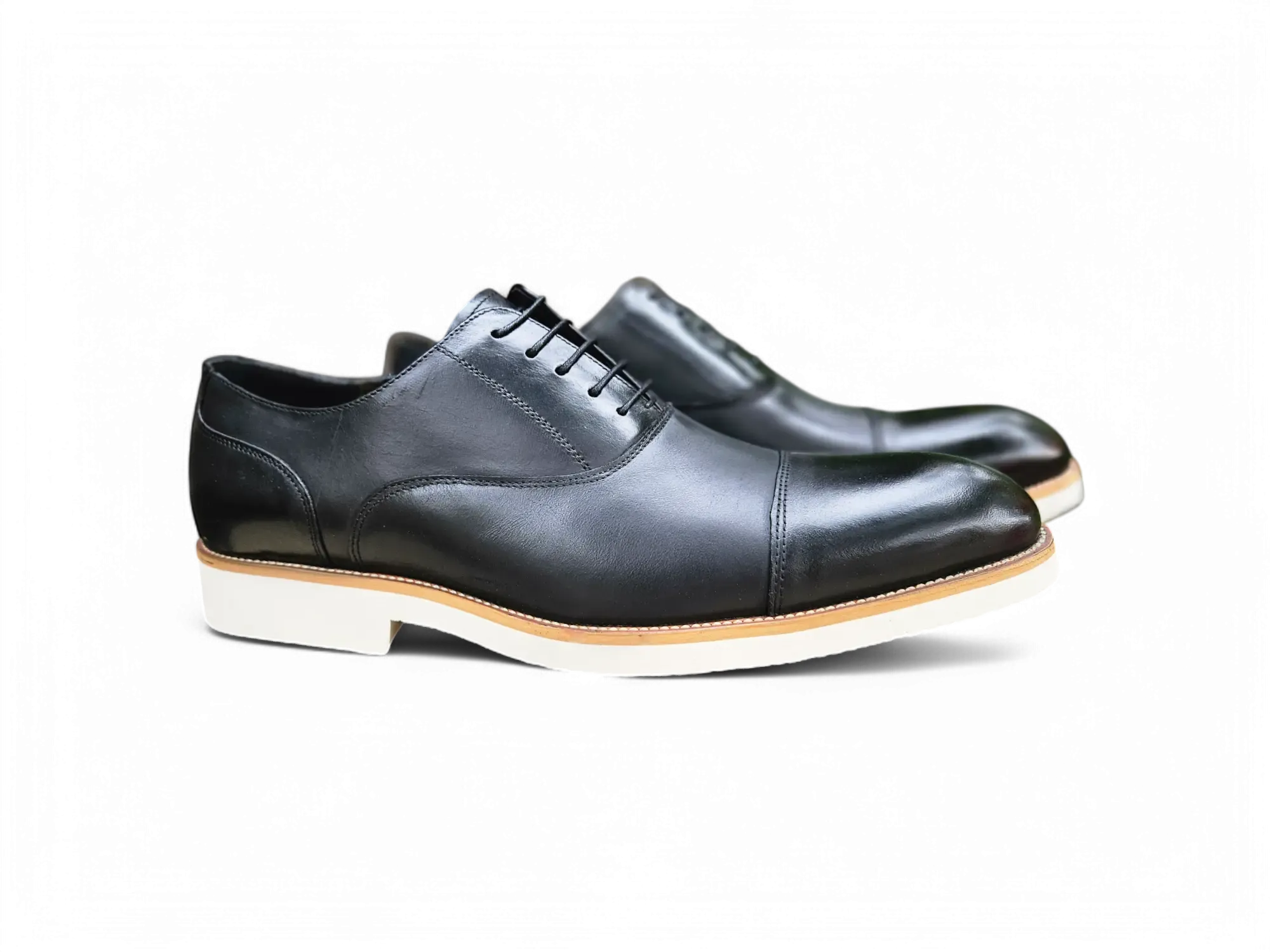 Cap Toe Oxford in Lightweight Sole