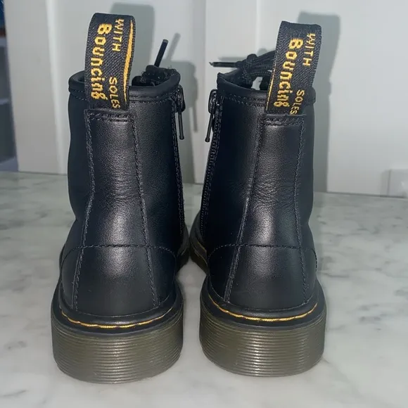 Dr. Martens 1460 SOFTY T LEATHER LACE UP BOOTS
