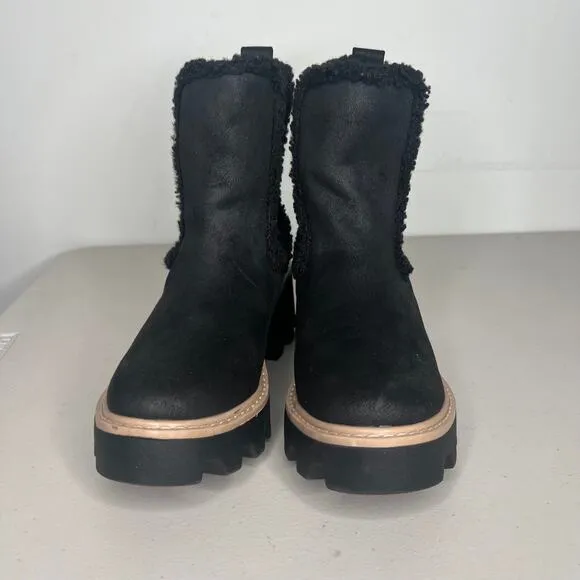 DV Dolce Vita Black Vinny Cozy Lug-Sole Platform Booties Size 6