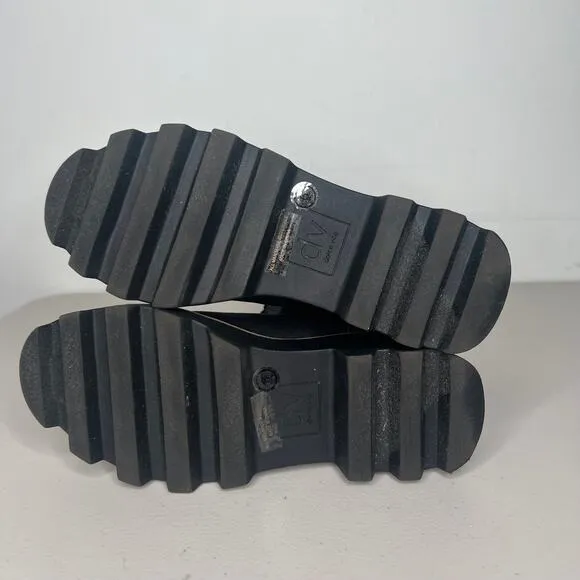 DV Dolce Vita Black Vinny Cozy Lug-Sole Platform Booties Size 6