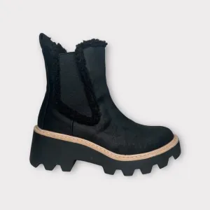 DV Dolce Vita Black Vinny Cozy Lug-Sole Platform Booties Size 6