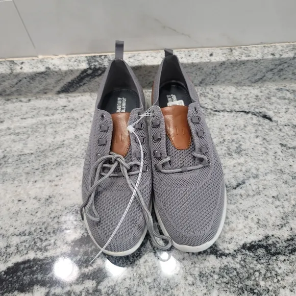 JOHNSTON &amp; MURPHY McGuffey Knit Sneaker Big Kids