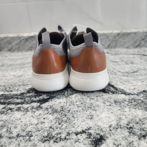 JOHNSTON &amp; MURPHY McGuffey Knit Sneaker Big Kids