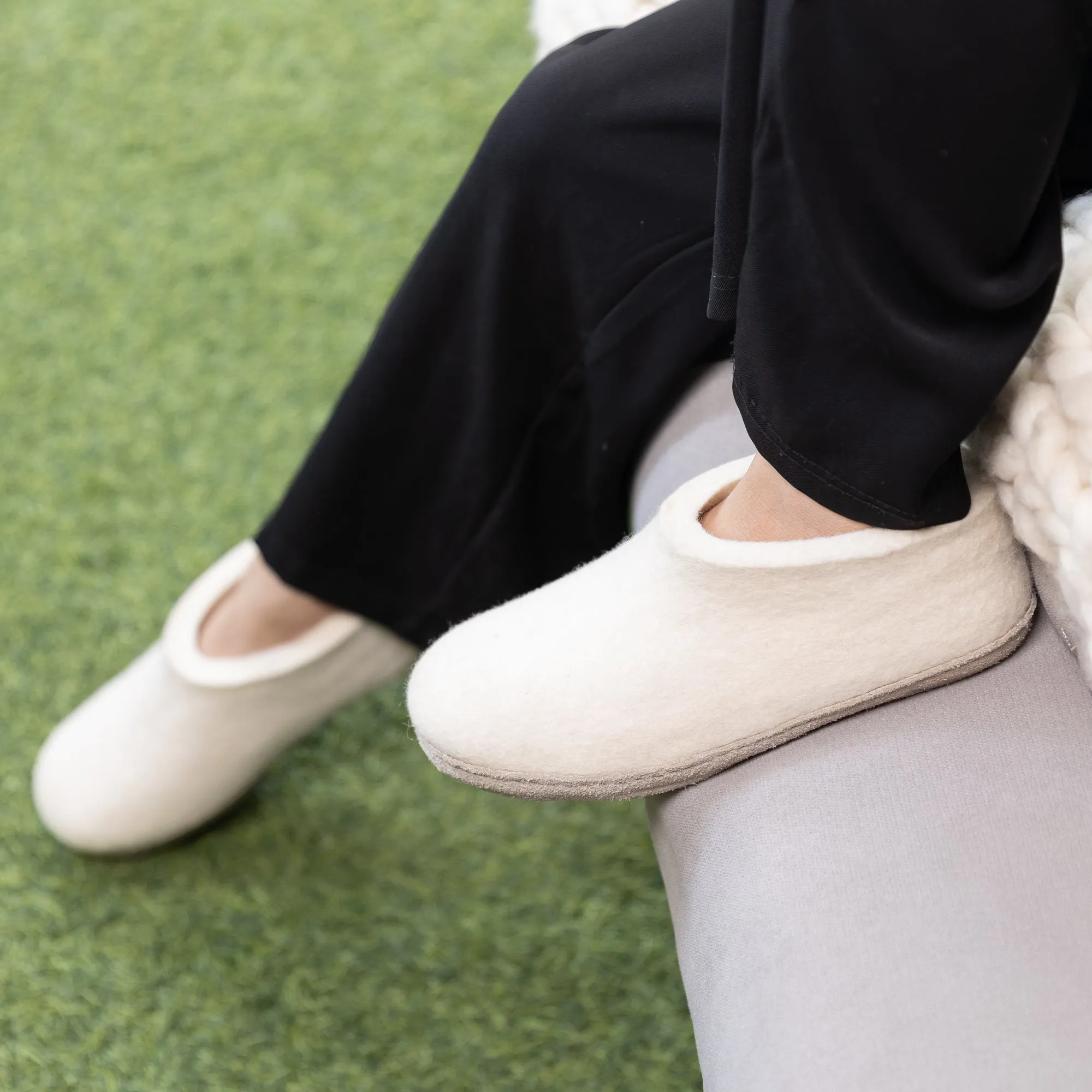 KUUMA – Unisex Handmade Felt Ankle Boots Neutral Cream, Cozy Gift for Parents