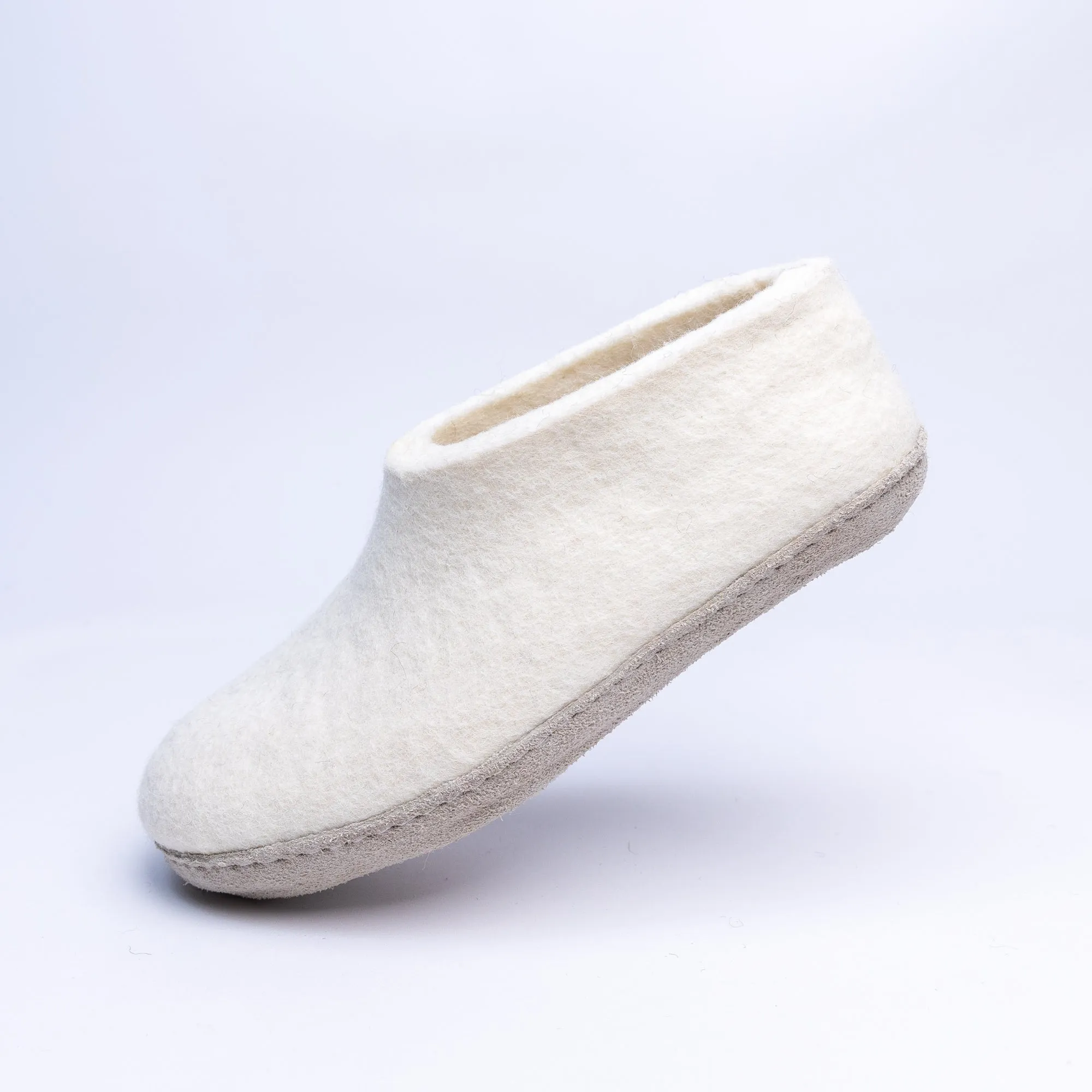 KUUMA – Unisex Handmade Felt Ankle Boots Neutral Cream, Cozy Gift for Parents