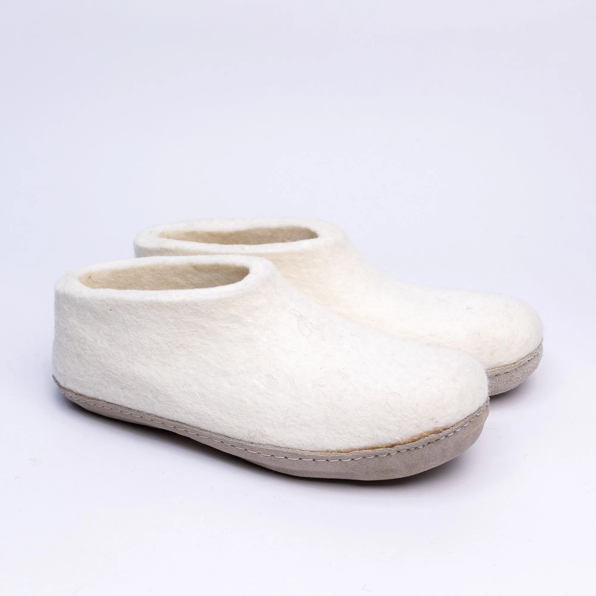 KUUMA – Unisex Handmade Felt Ankle Boots Neutral Cream, Cozy Gift for Parents