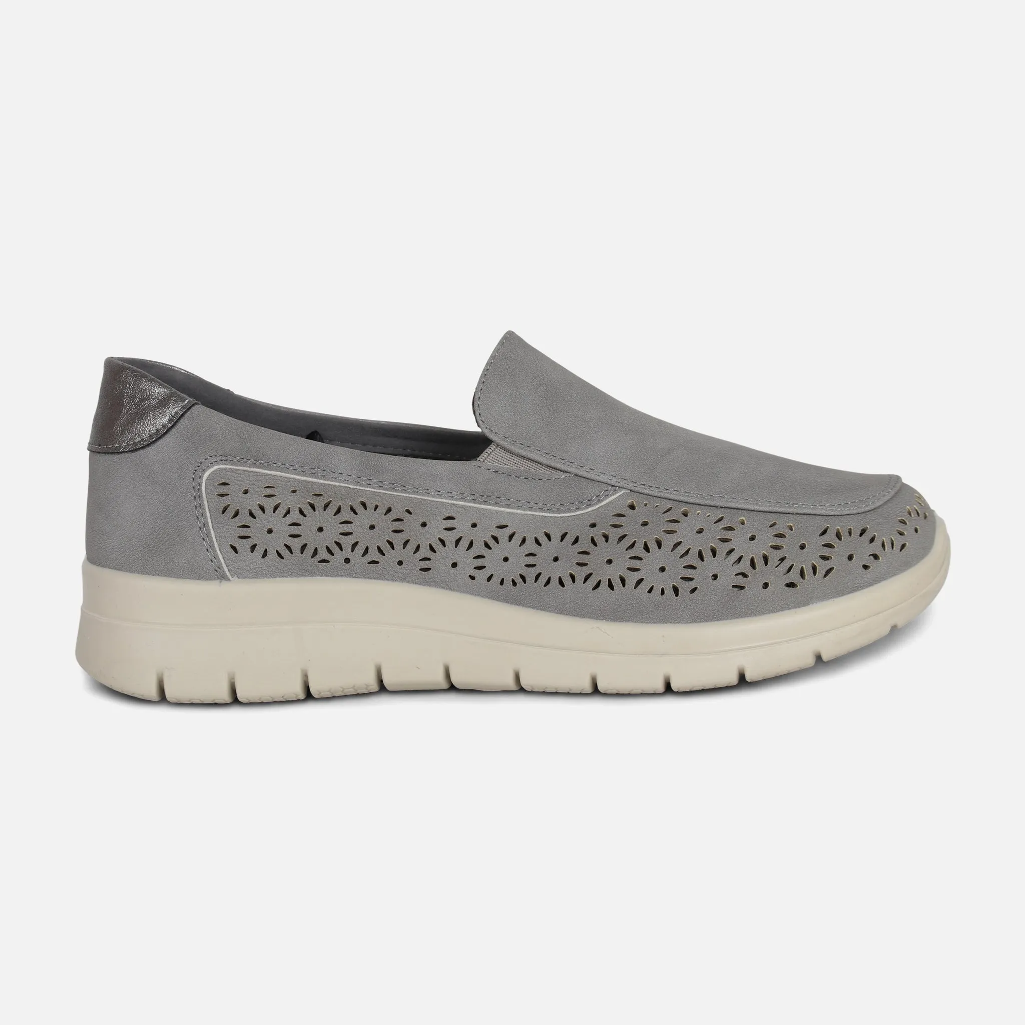 LADIES CASUAL SLIP-ON SHOES