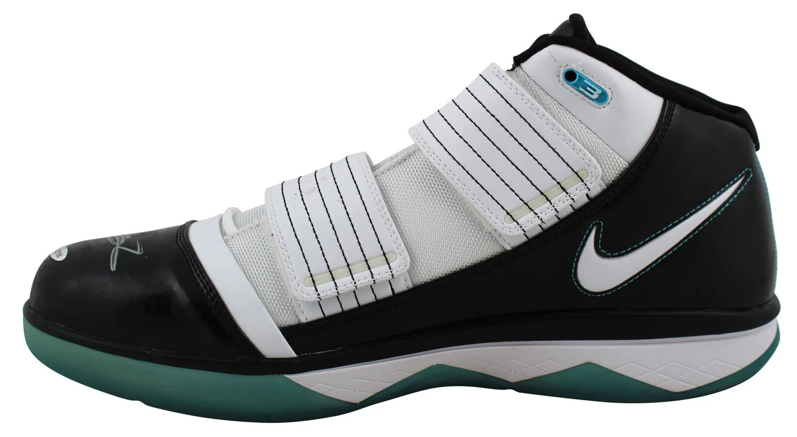 Lakers LeBron James Signed 2009 Nike Zoom Soldier III Shoes w/ Box UDA #SHO72196