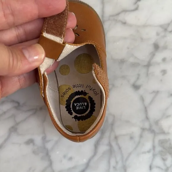 Livie &amp; Luca Prim Toddler Girls Shoes Sz 2 Mary Jane T-Strap