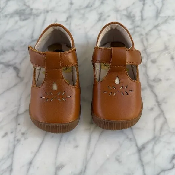 Livie &amp; Luca Prim Toddler Girls Shoes Sz 2 Mary Jane T-Strap