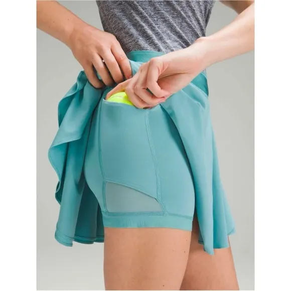 Lululemon Size 0 Court Rival High-Rise Skirt Skort in Tidal Teal