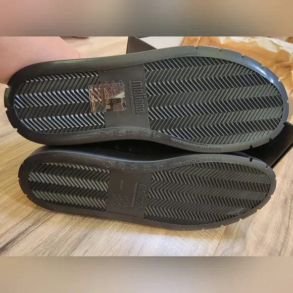 Melissa Classic Sneaker, black, size US 8