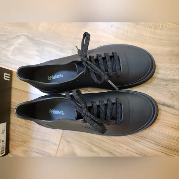 Melissa Classic Sneaker, black, size US 8
