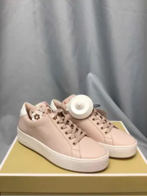 MICHAEL KORS SIZE 6 Ladies SHOES