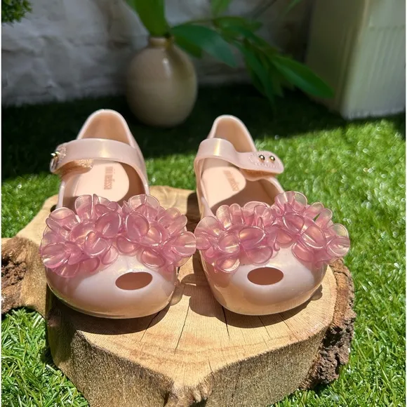 MINI MELISSAUltragirl SpringtimePearly Pink size 9 gently used