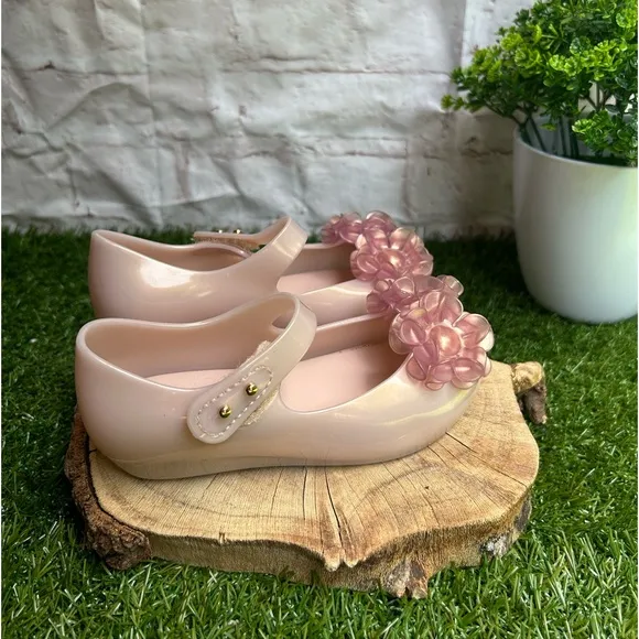 MINI MELISSAUltragirl SpringtimePearly Pink size 9 gently used
