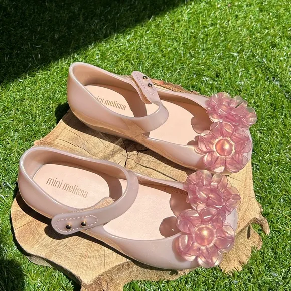 MINI MELISSAUltragirl SpringtimePearly Pink size 9 gently used
