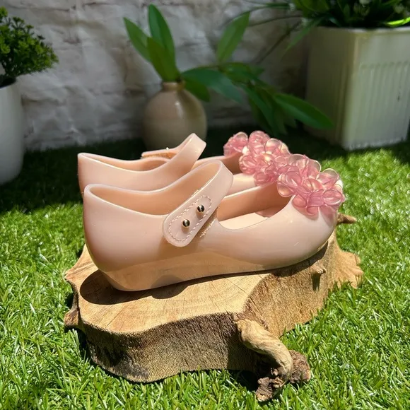 MINI MELISSAUltragirl SpringtimePearly Pink size 9 gently used
