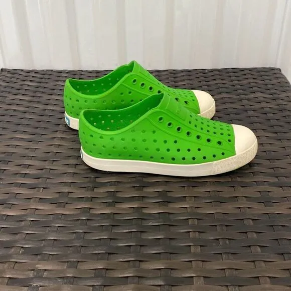 Native Jeffersons kid shoes size 13