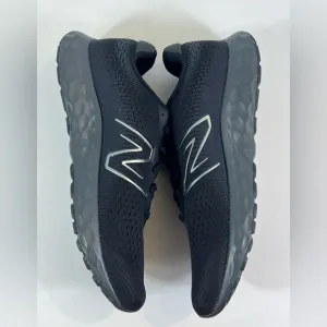 NEW BALANCE - Men's 520 V8 Running Shoe in the color Black/Black - Size:14 EUC