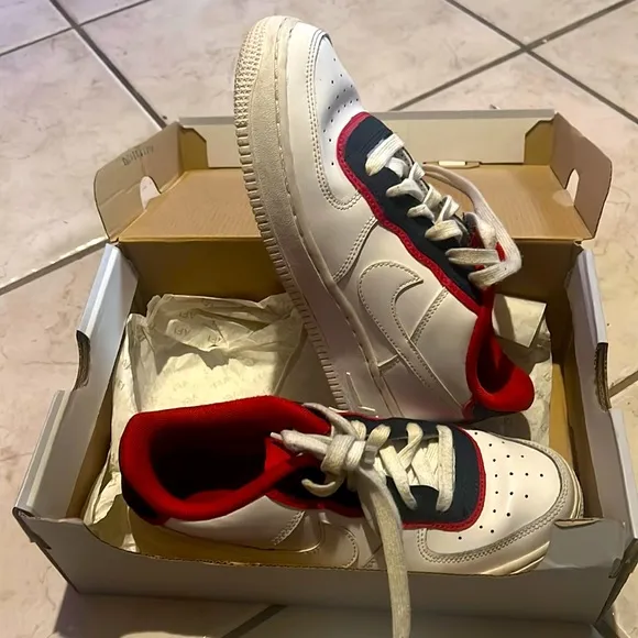 Nike Air Force 1