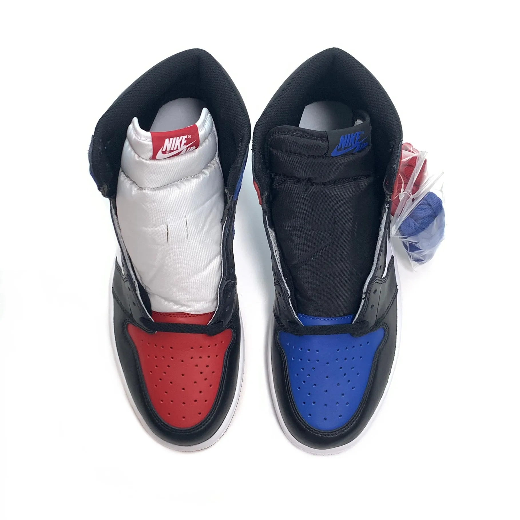 NIKE AIR JORDAN 1 RETRO HIGH OG TOP 3
