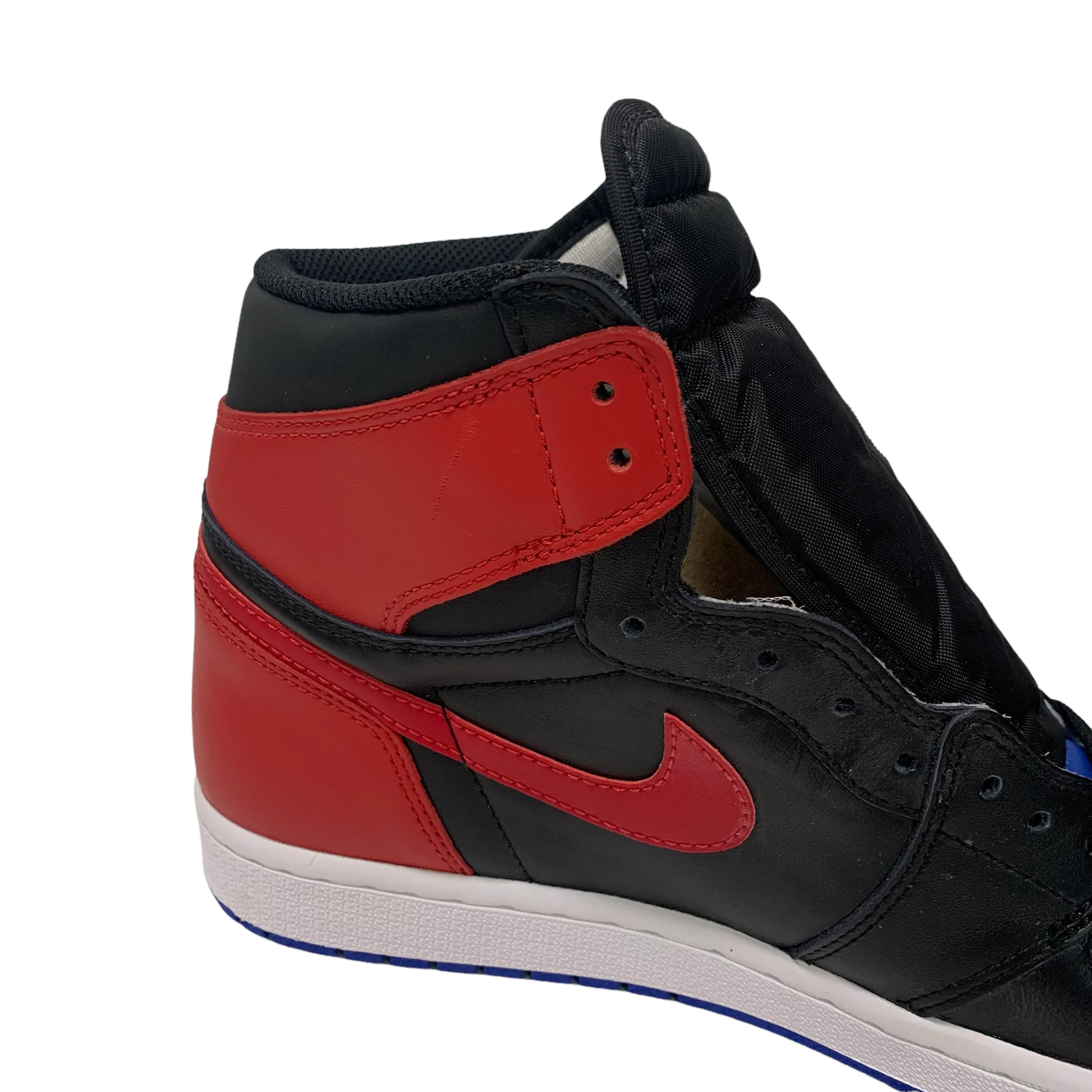 NIKE AIR JORDAN 1 RETRO HIGH OG TOP 3