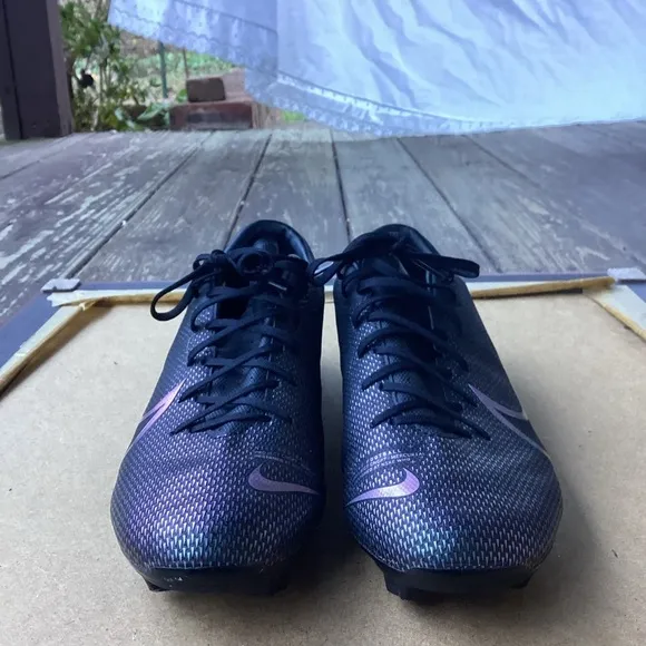 Nike black mercurial soccer athletic cleats, size 7