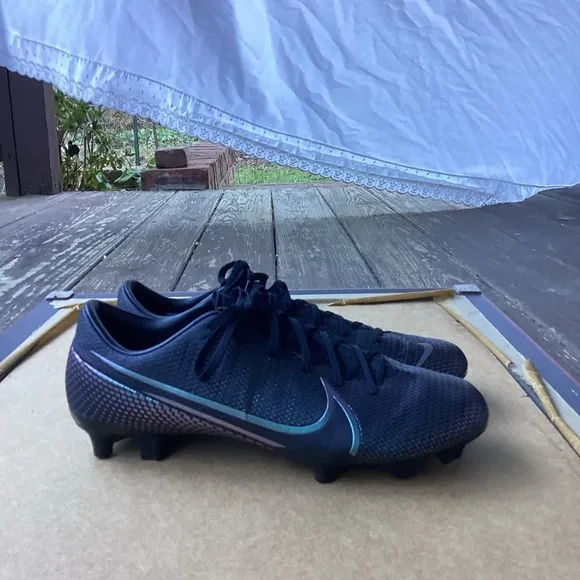 Nike black mercurial soccer athletic cleats, size 7