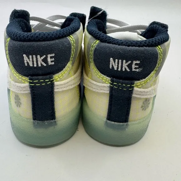 Nike Kids Shoes - Navy and Neon
