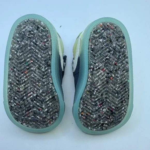 Nike Kids Shoes - Navy and Neon
