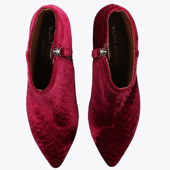 NWOB $175 Kurt Geiger Burlington Ankle Bootie