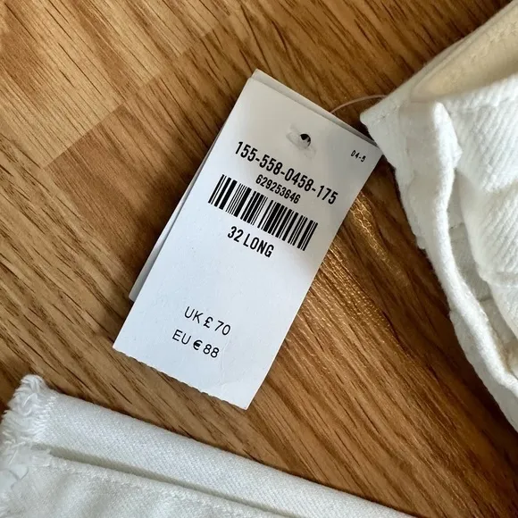 *NWT* Abercrombie &amp; Fitch White Denim Simone High Rise Ankle Jeans, Size 32
