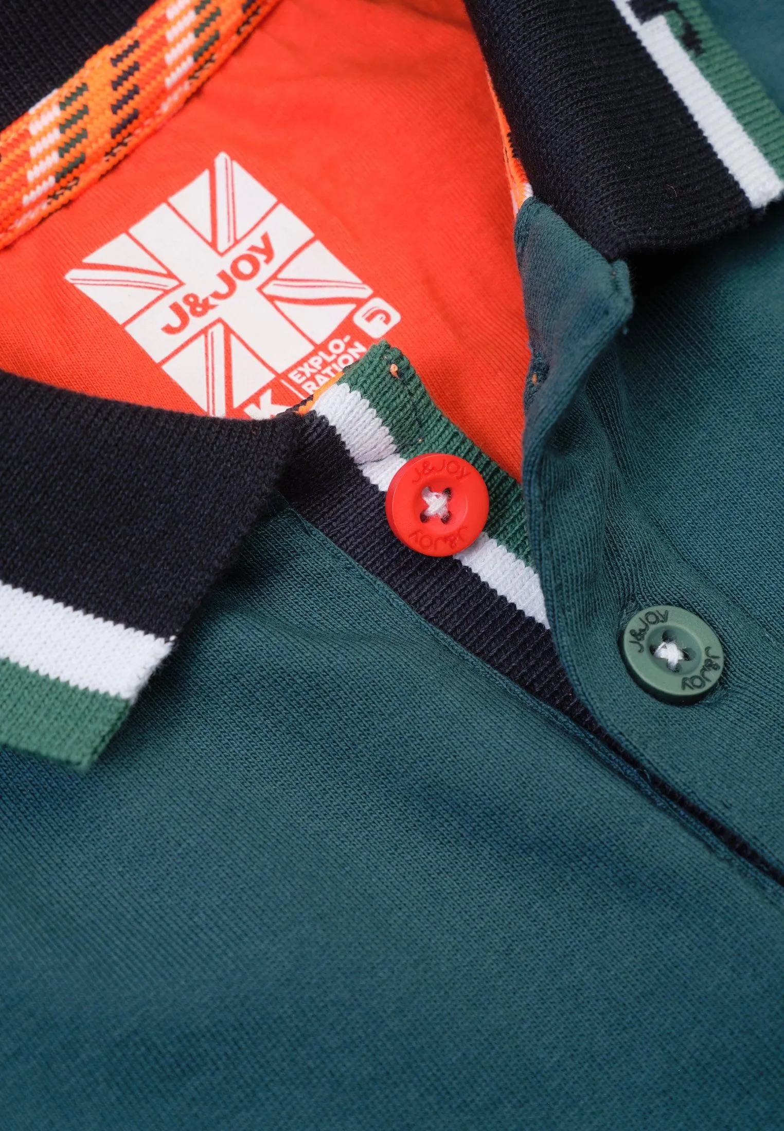 Polo garçon vert avec logo tennis dans le dos