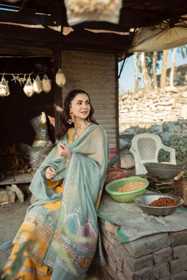 QALAMKAR MIRAHIL | LUXURY LAWN '22 | FAERIE-12