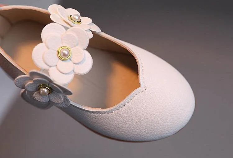 "Belle" - Flower & Pearl Girl's Shoes in White