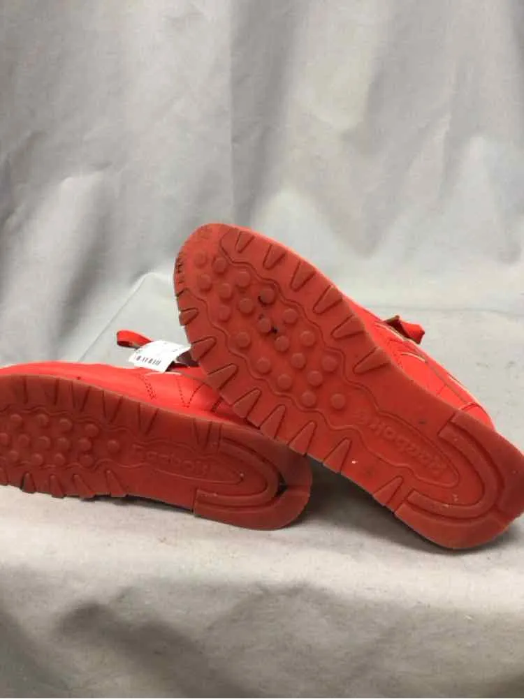 REEBOK SIZE 5 Ladies SHOES