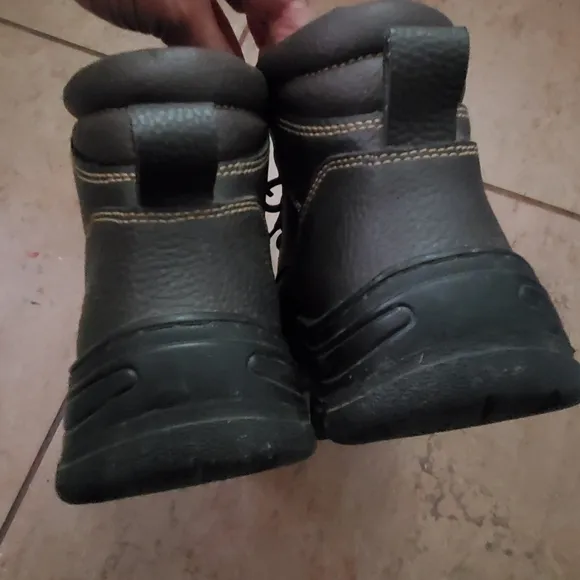 Steel Toe  non slip boot