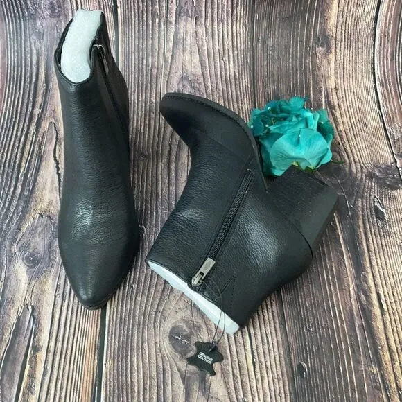 Sun   Stone Eryn Block-Heel Booties 8M