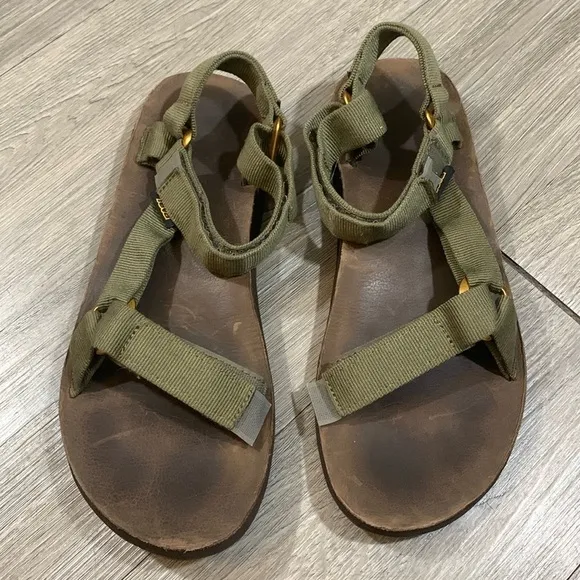 Teva Men’s Olive Green Adjustable Strap Leather insoles Handles size 11