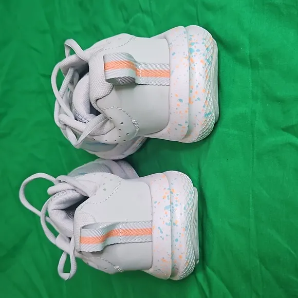 Under Armour Charged Assert 10 PNTSP sz.7