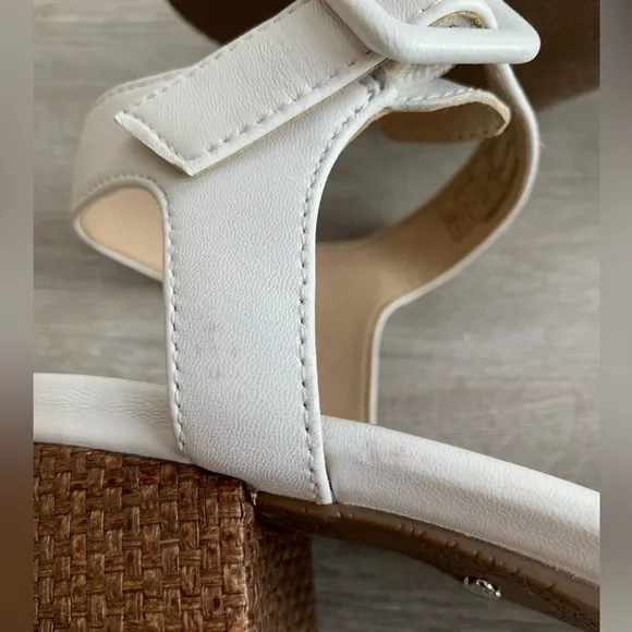 Vionic Peony White Leather Sandals Raffia Block Heels in Women’s Size 8M
