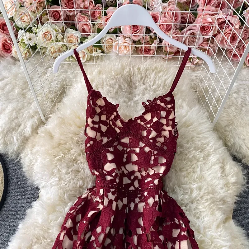 Women's hollow lace dress