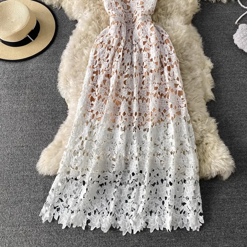 Women's hollow lace dress