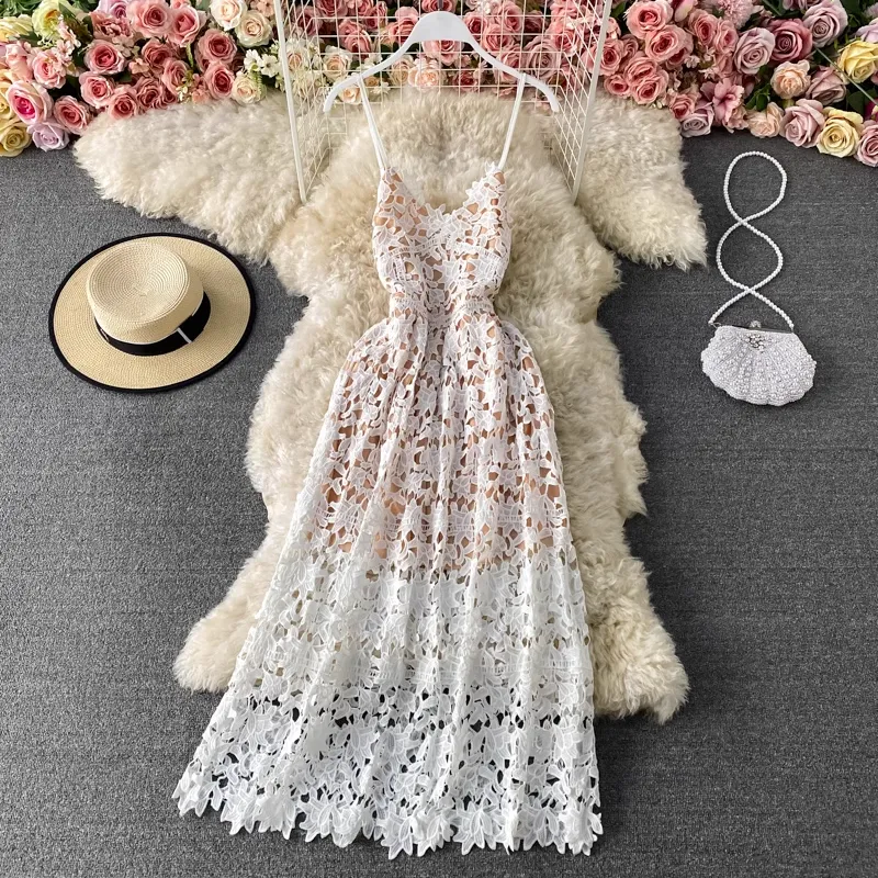 Women's hollow lace dress